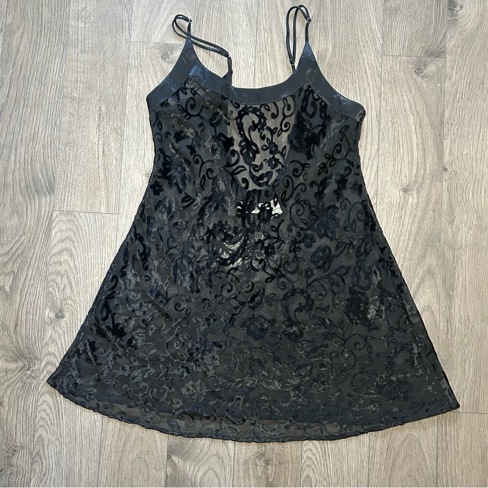 Vintage Versailles Black Velvet Paisley Burnout Slip Low Back Size L 90s